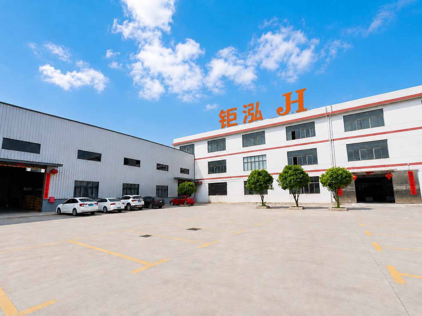 Latest company blogs about Wanzai Juhong Hardware: Building a Professional Zinc Alloy Perfume Cap Production Base
