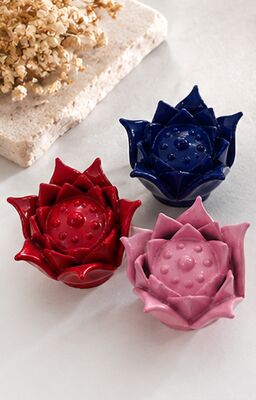 Buy Luxury Lotus Flower Shaped Zinc Alloy Perfume Bottle Cap with High-Gloss Electroplated Finish online manufacture