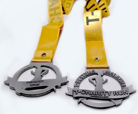 Buy ISO Zinc Alloy 60*3mm Shiny Silver Soft Enamel Medals online manufacture